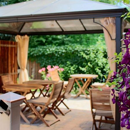 Globetrotters B&B Niagara-on-the-Lake ภายนอก รูปภาพ